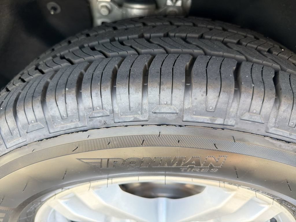Certified 2021 Ford Explorer XLT RWD image 30