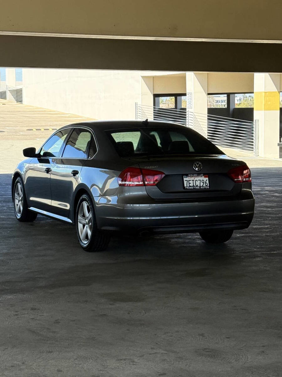 Used 2014 Volkswagen Passat 1.8T SE FWD image 4