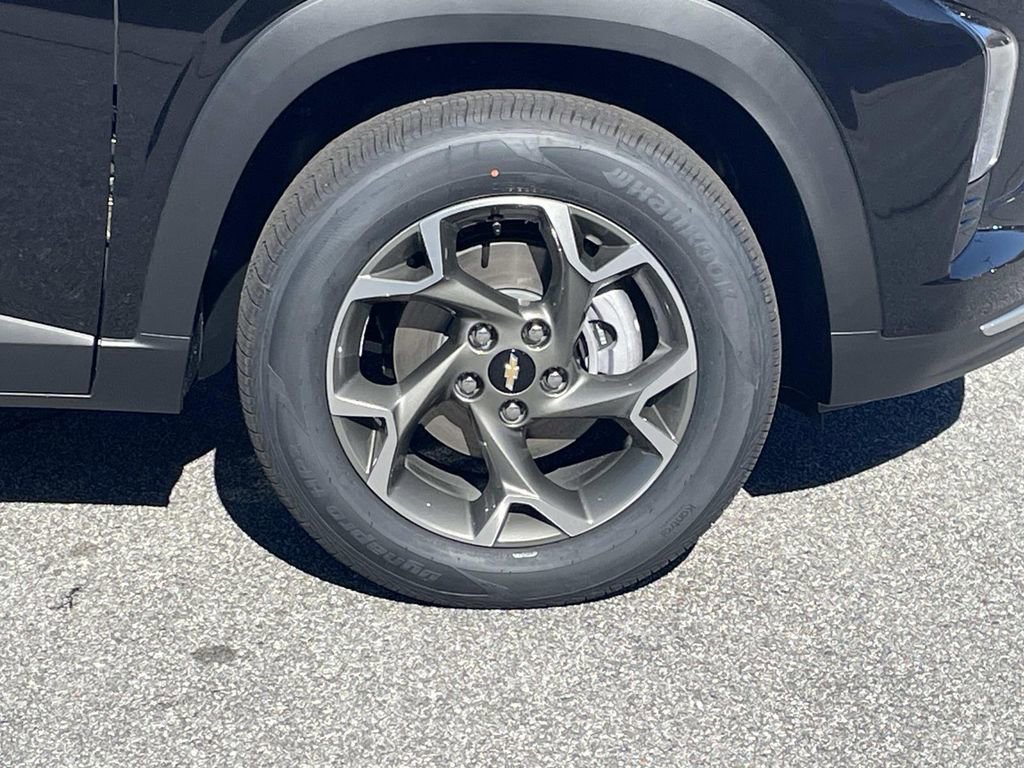 New 2026 Chevrolet Trax LT w/ Driver Confidence Package image 9
