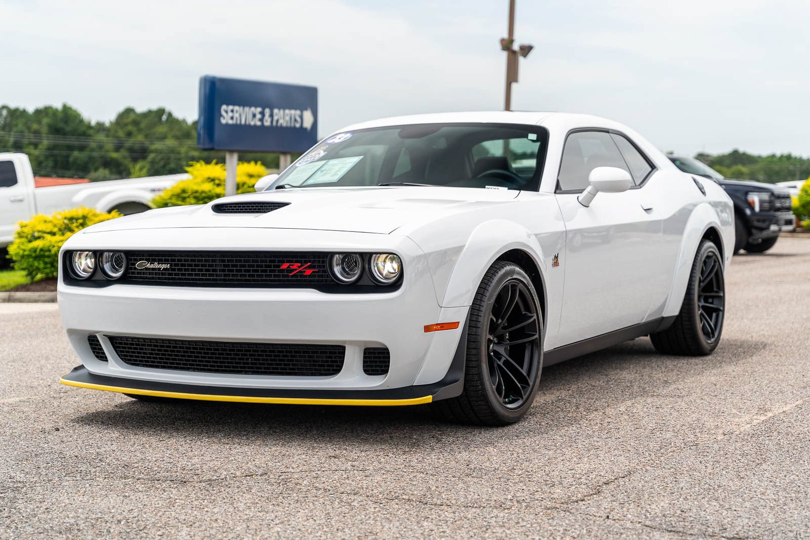Used 2023 Dodge Challenger R/T Scat Pack RWD image 3