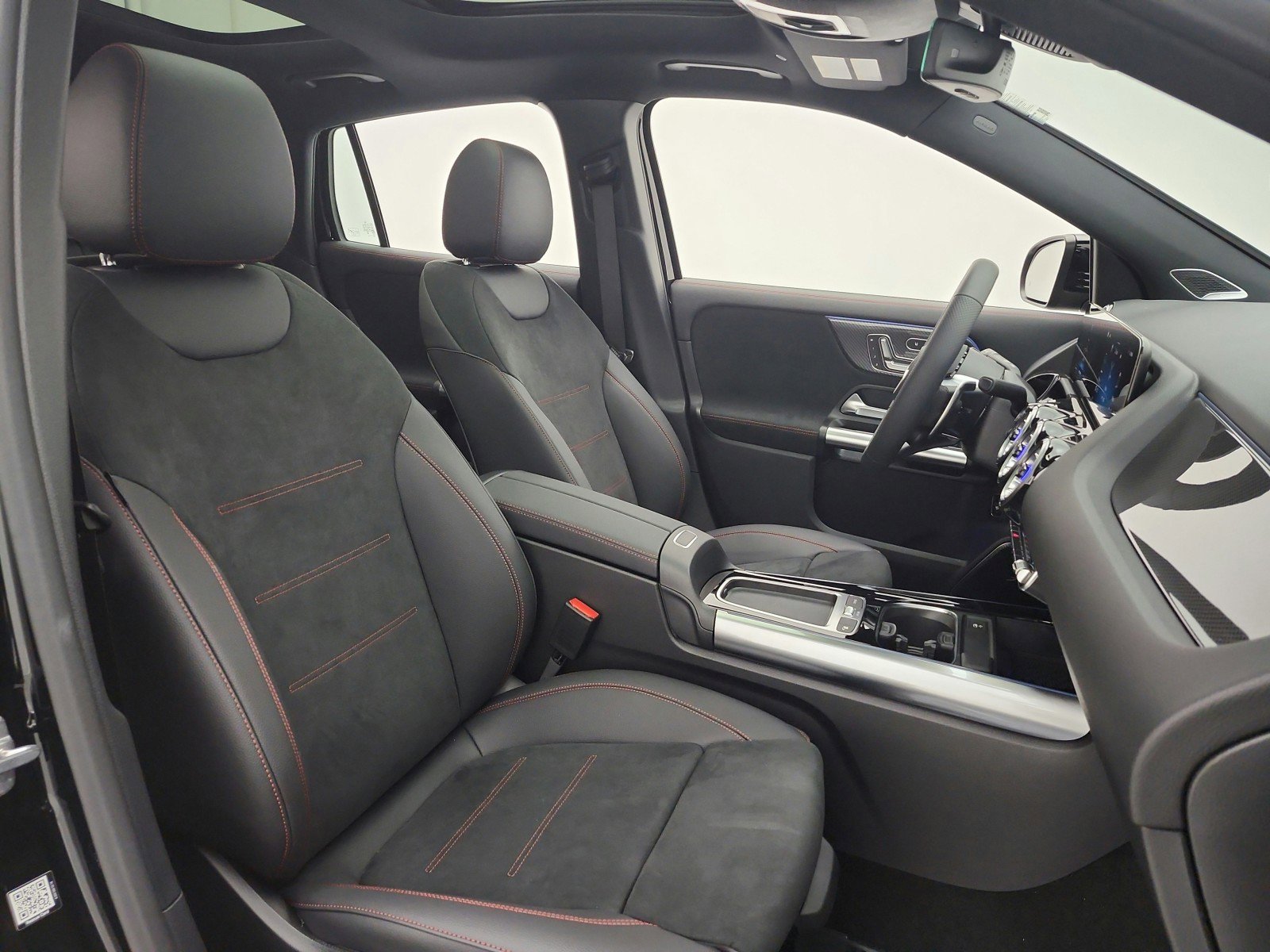 New 2026 Mercedes-Benz GLA 35 AMG 4MATIC image 14