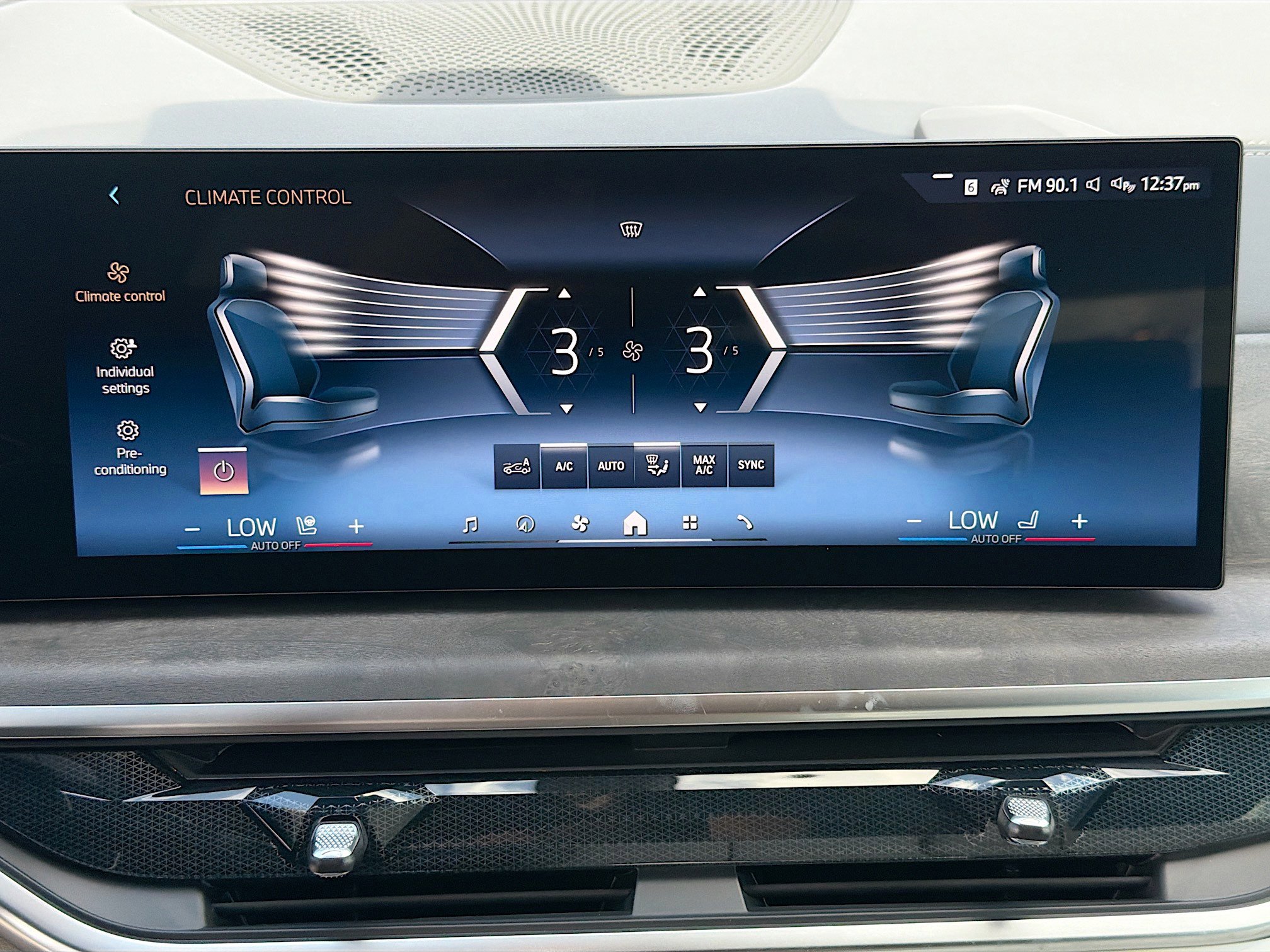 New 2026 BMW X5 xDrive50e w/ Executive Package image 35