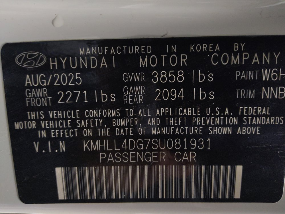 Used 2025 Hyundai Elantra SE FWD image 33