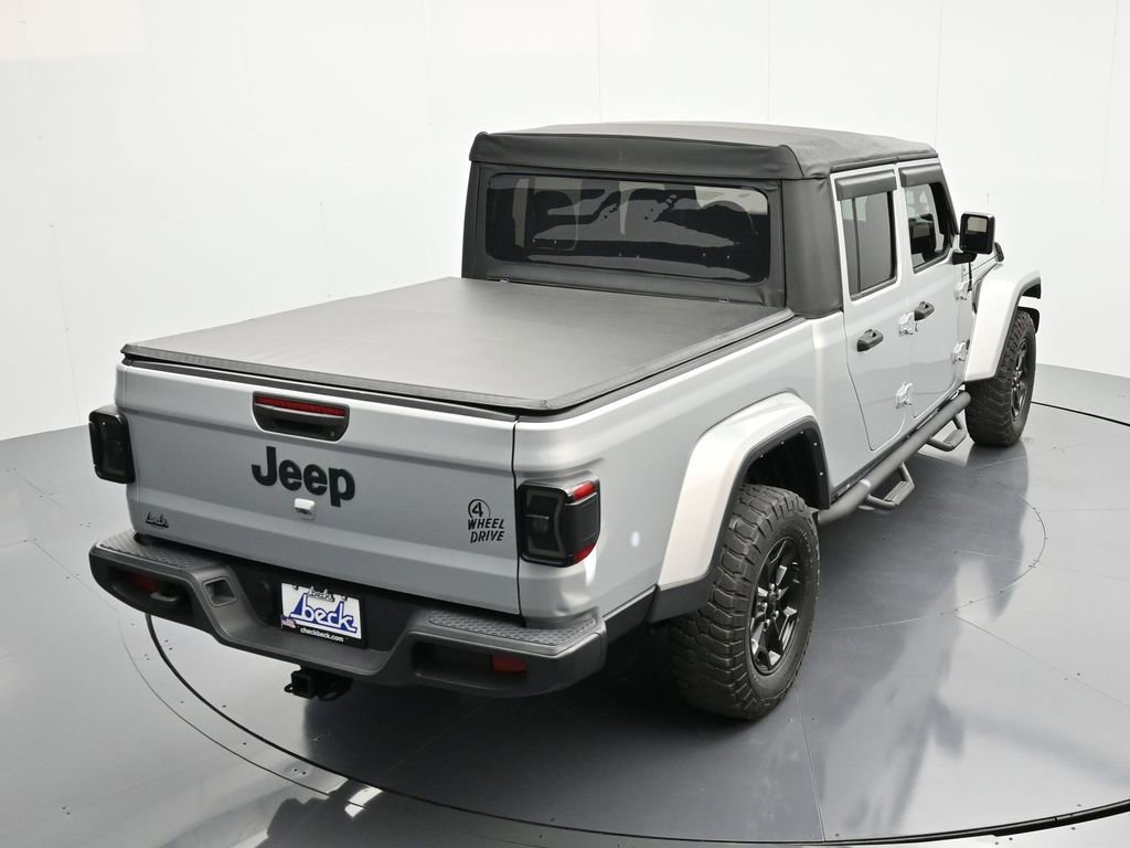 Certified 2022 Jeep Gladiator Willys image 32