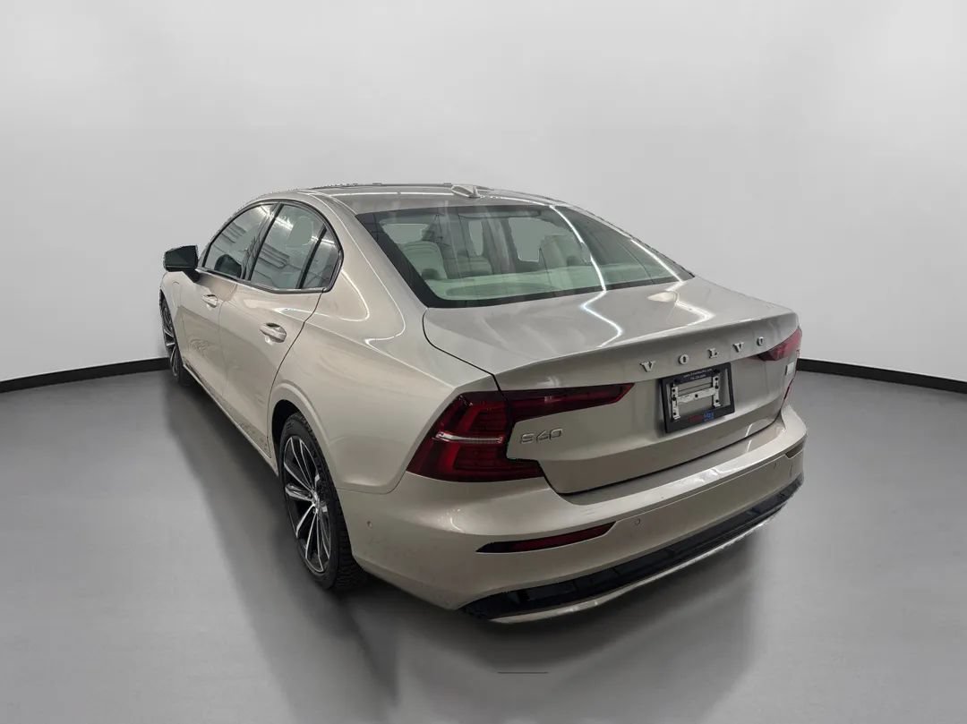Used 2023 Volvo S60 T8 Plus AWD/4WD image 7