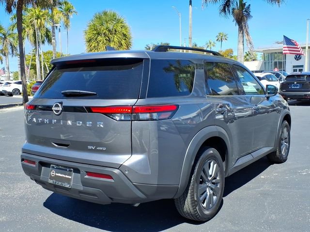 Used 2024 Nissan Pathfinder SV AWD/4WD image 14