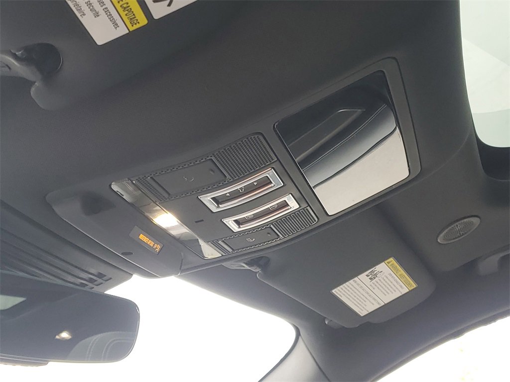 New 2025 Jaguar F-PACE R-Dynamic S image 26