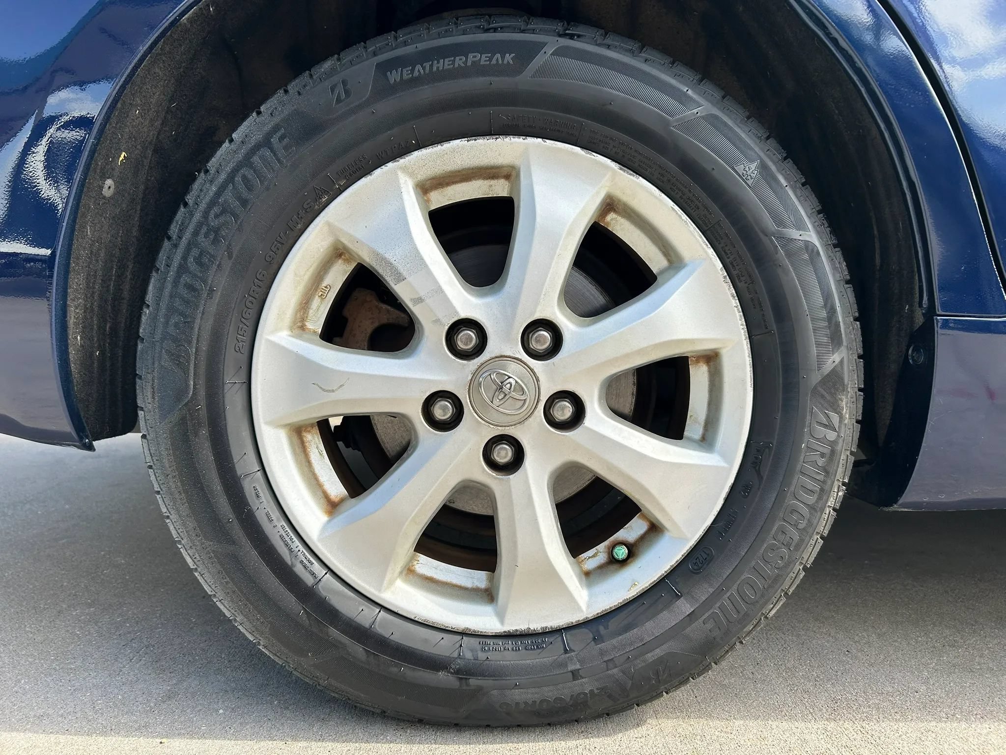 Used 2010 Toyota Camry LE FWD image 27