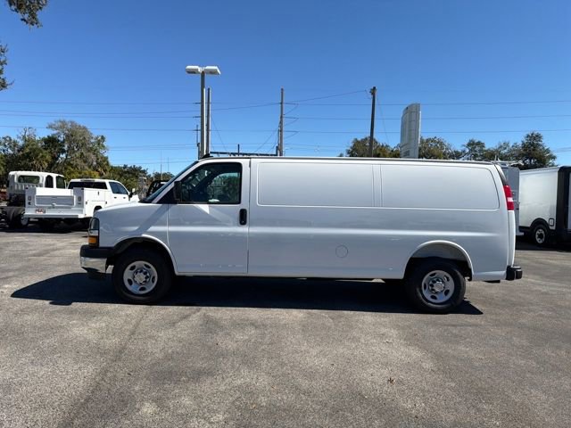 New 2025 Chevrolet Express 2500 Work Van 3D Extended Cargo Van w/ Driver Convenience Package RWD image 5