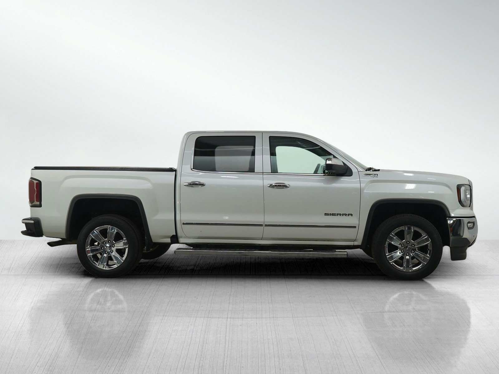 Used 2016 GMC Sierra 1500 SLT w/ Enhanced Driver Alert Package image 6