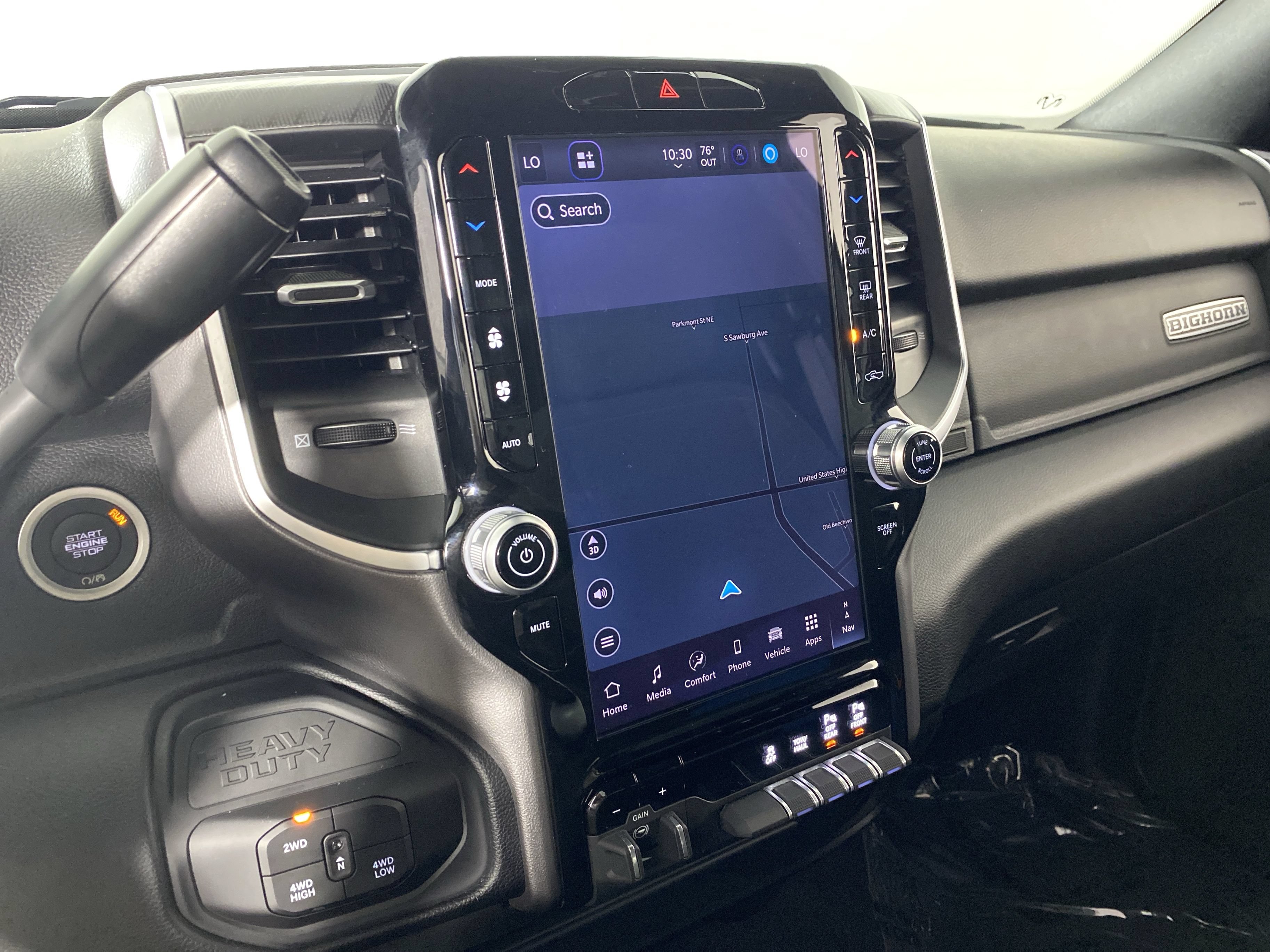 Used 2025 RAM 2500 Big Horn AWD/4WD image 2