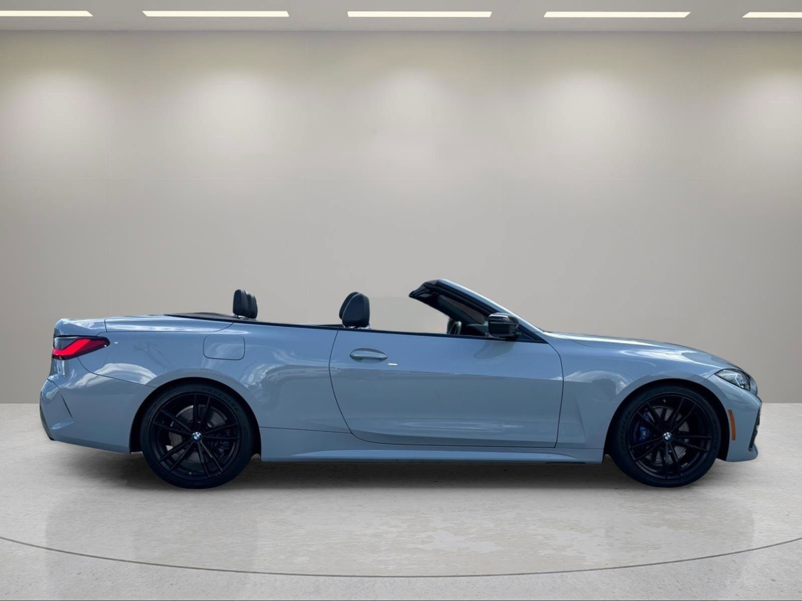 Used 2022 BMW 430i Convertible w/ M Sport Package RWD image 6