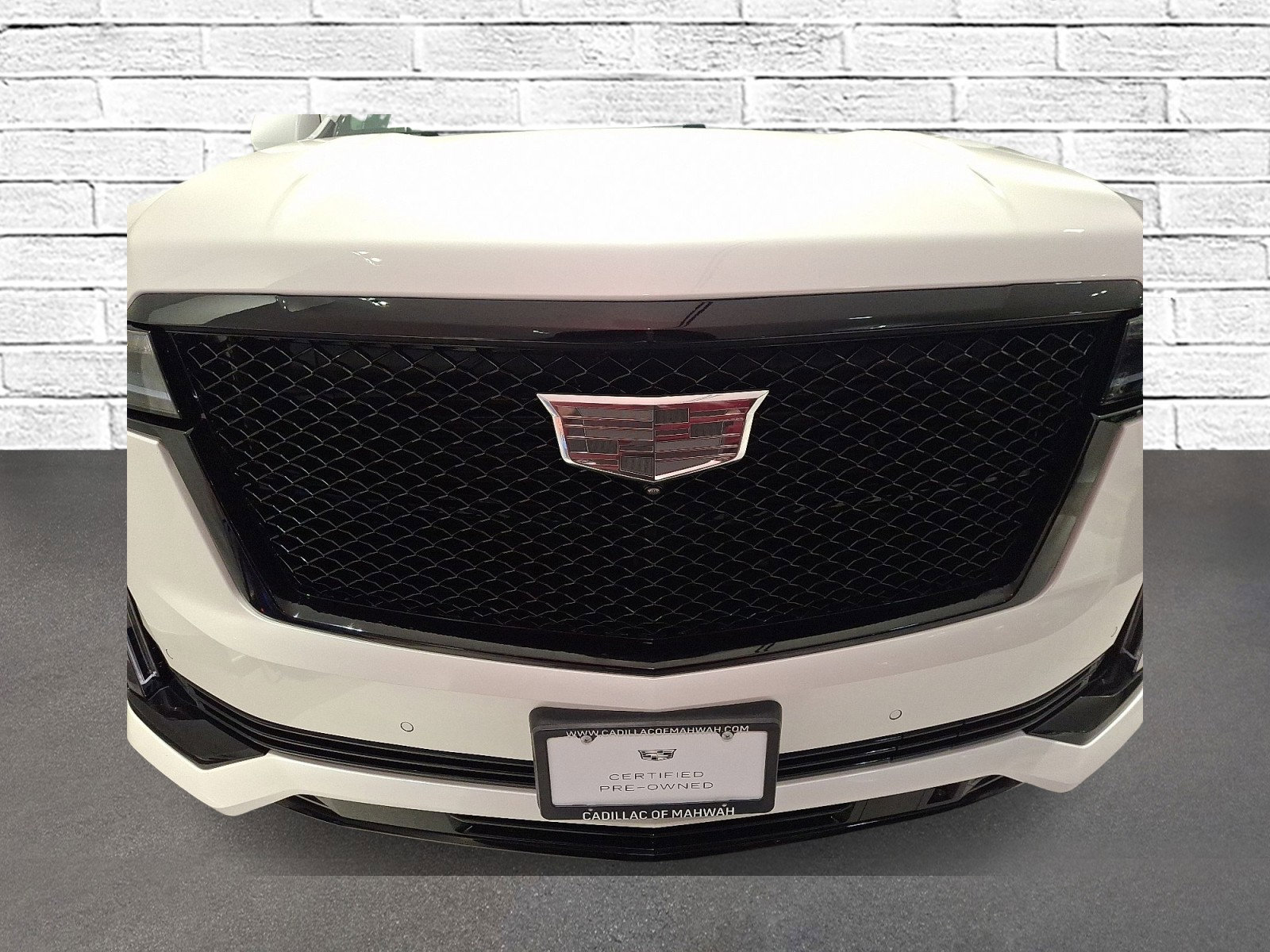 Certified 2024 Cadillac Escalade Sport Platinum w/ LPO, ONYX Package AWD/4WD image 6