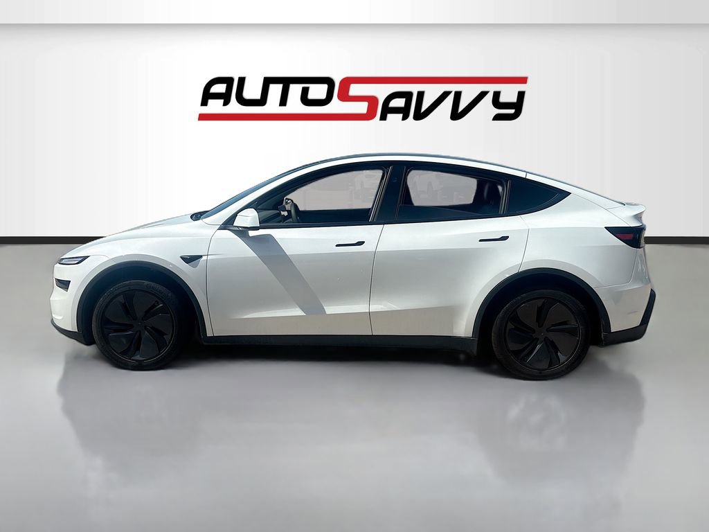 Used 2026 Tesla Model Y 2WD image 4