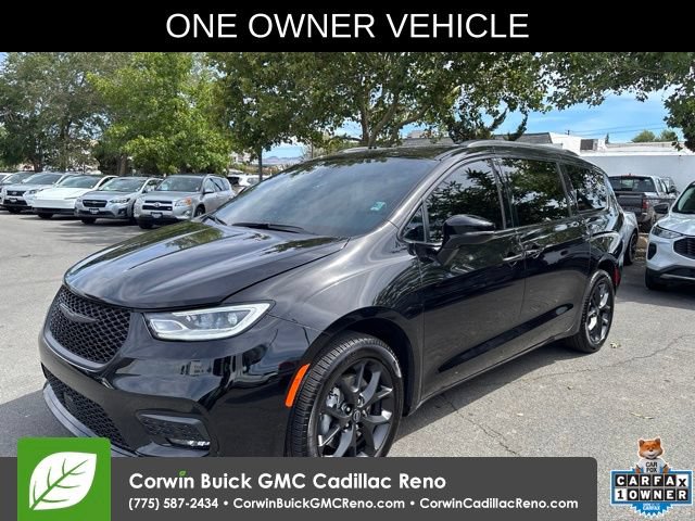Used 2026 Chrysler Pacifica Select w/ S Appearance Package