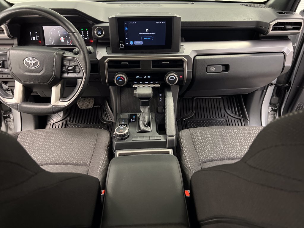 Used 2025 Toyota 4Runner SR5 AWD/4WD image 43