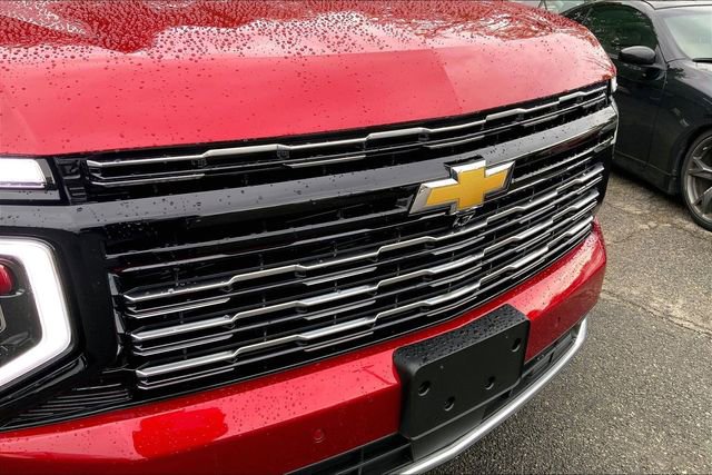 Used 2026 Chevrolet Suburban High Country AWD/4WD image 6