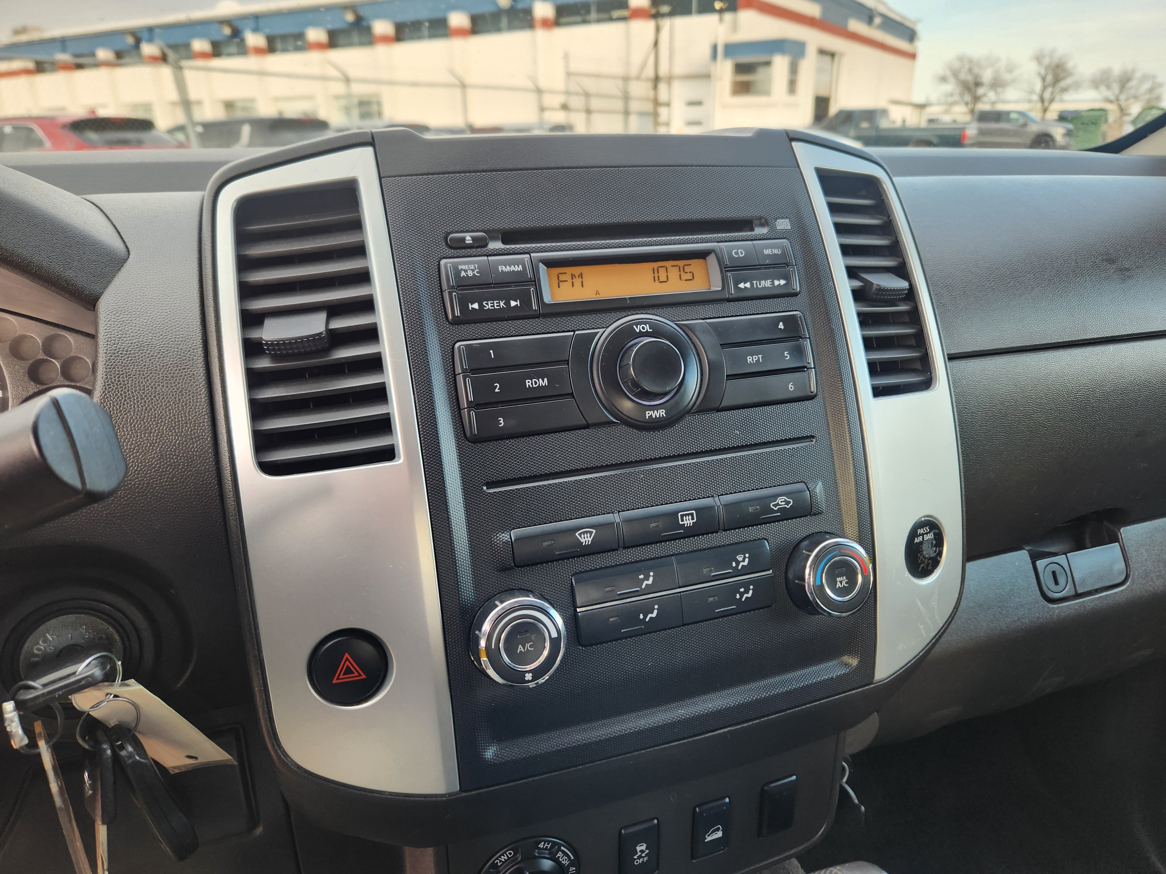 Used 2012 Suzuki Equator Sport image 12