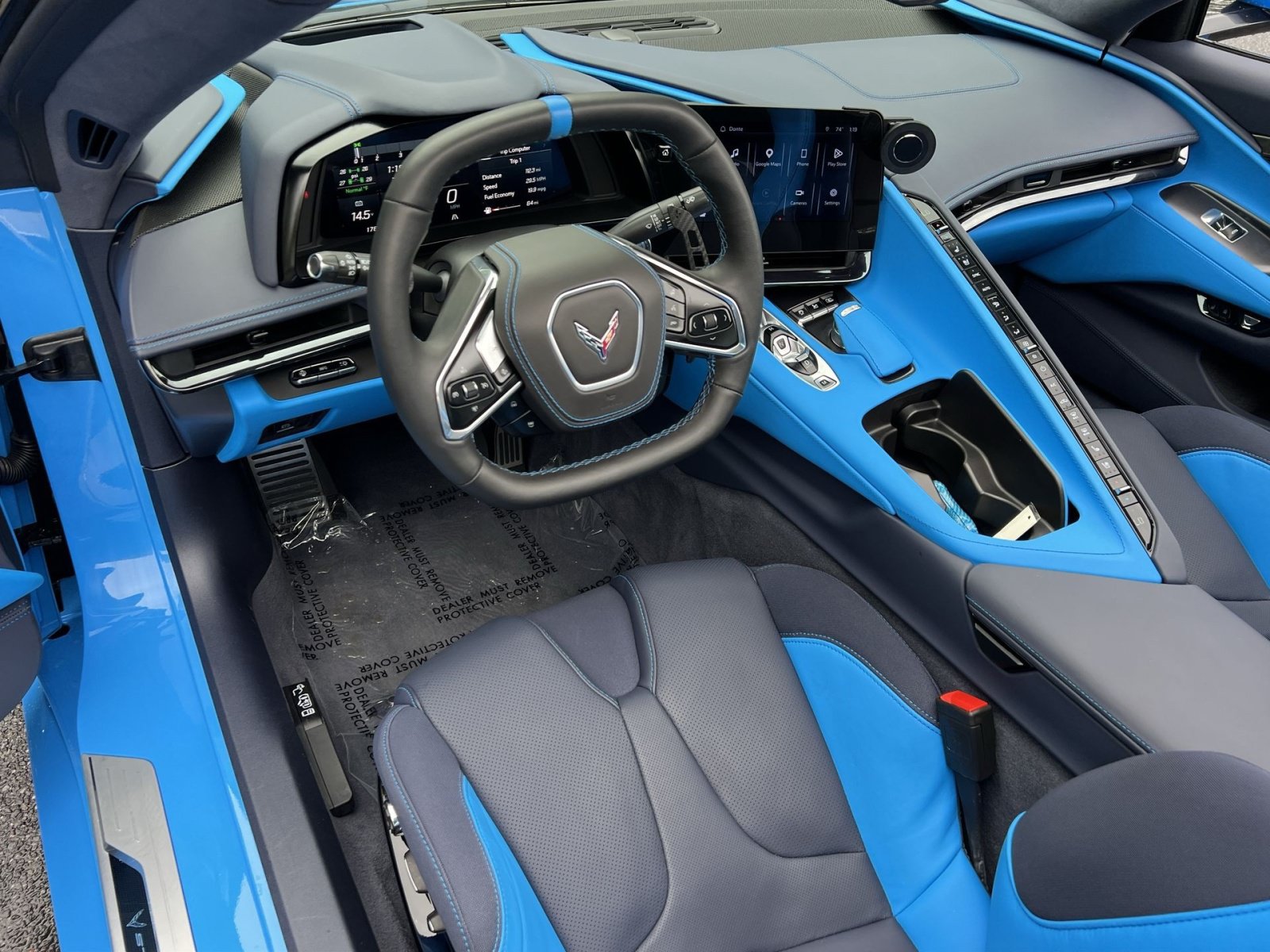 Used 2024 Chevrolet Corvette Stingray Premium Cpe w/ Z51 Performance Package RWD image 13