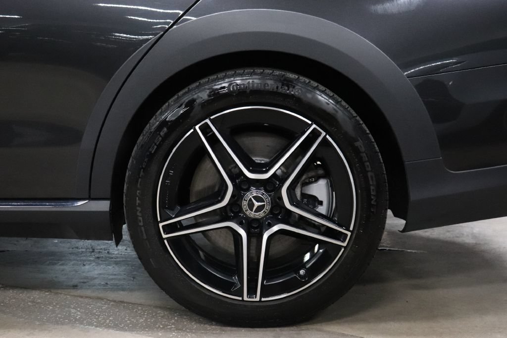 Used 2021 Mercedes-Benz E 450 4MATIC All-Terrain Wagon image 35