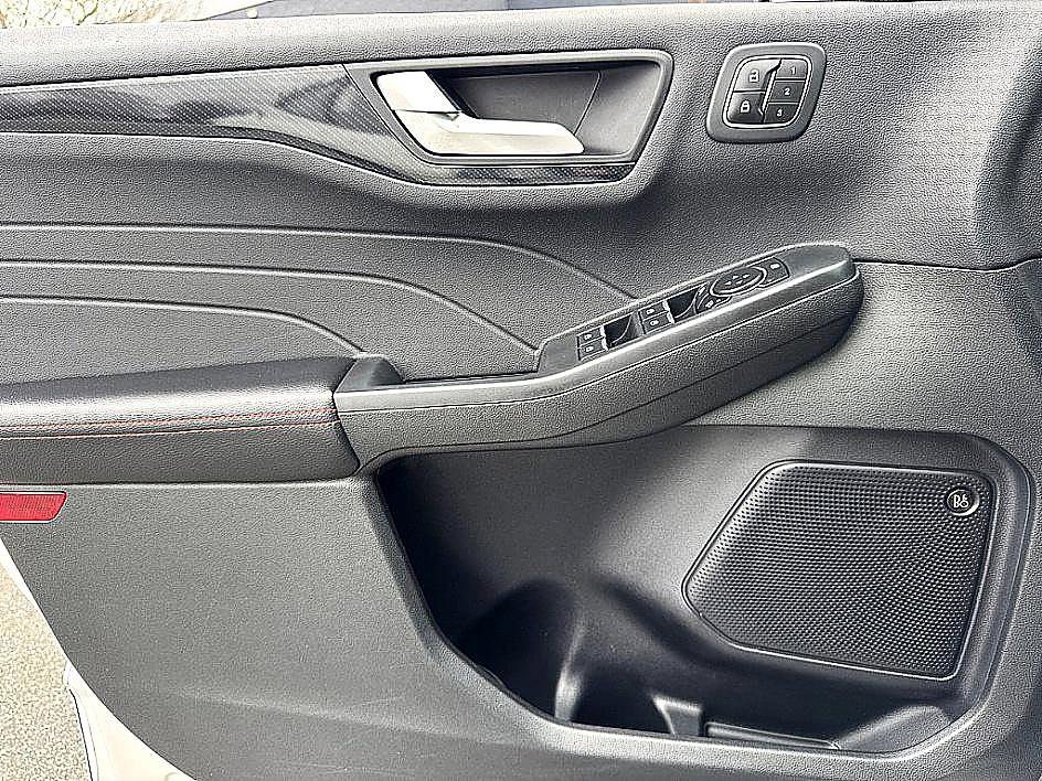 Used 2023 Ford Escape ST-Line Elite w/ Premium Technology Package image 21