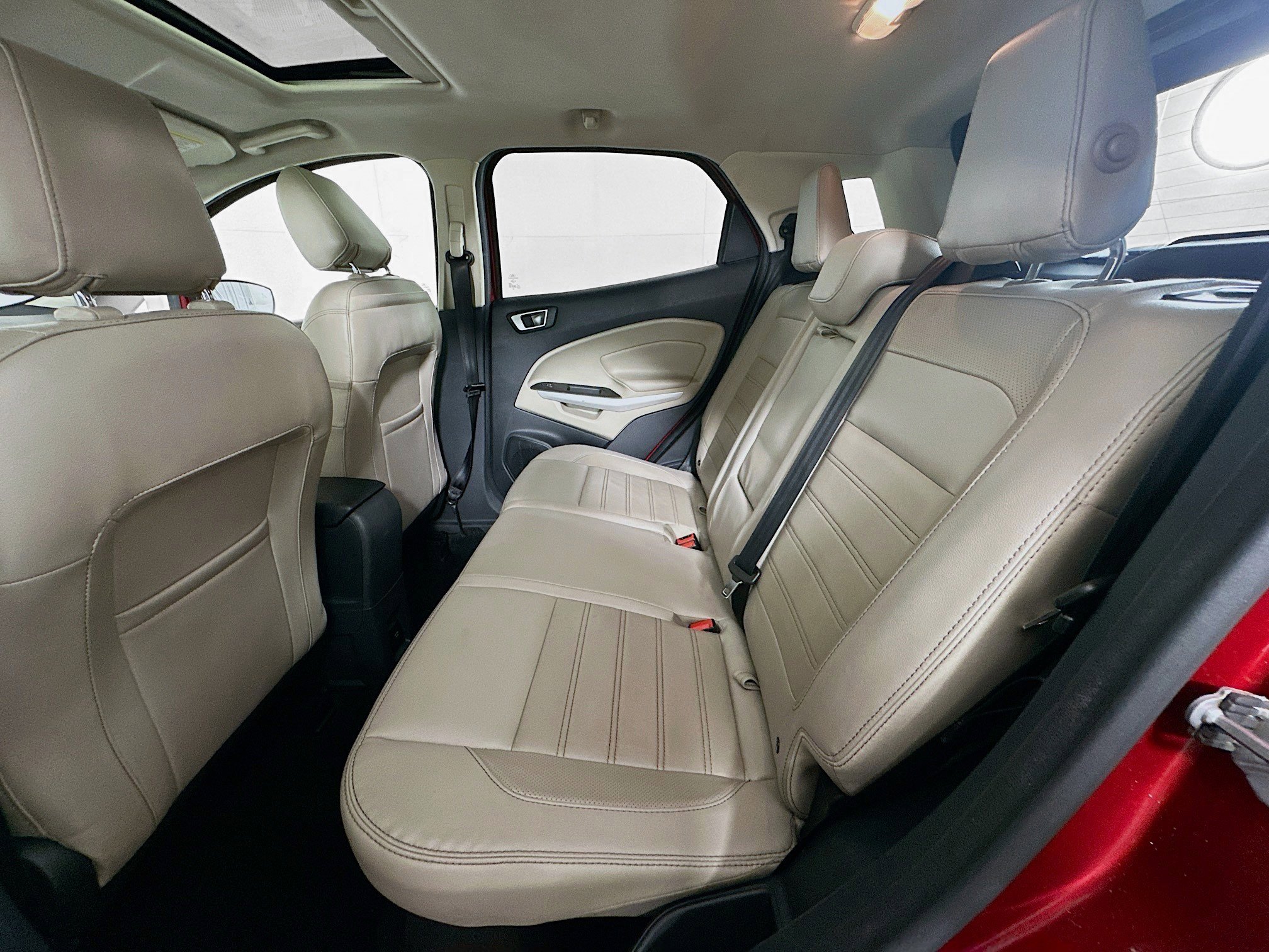 Used 2019 Ford EcoSport Titanium FWD image 28