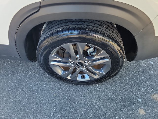 Used 2023 Kia Seltos S FWD image 7
