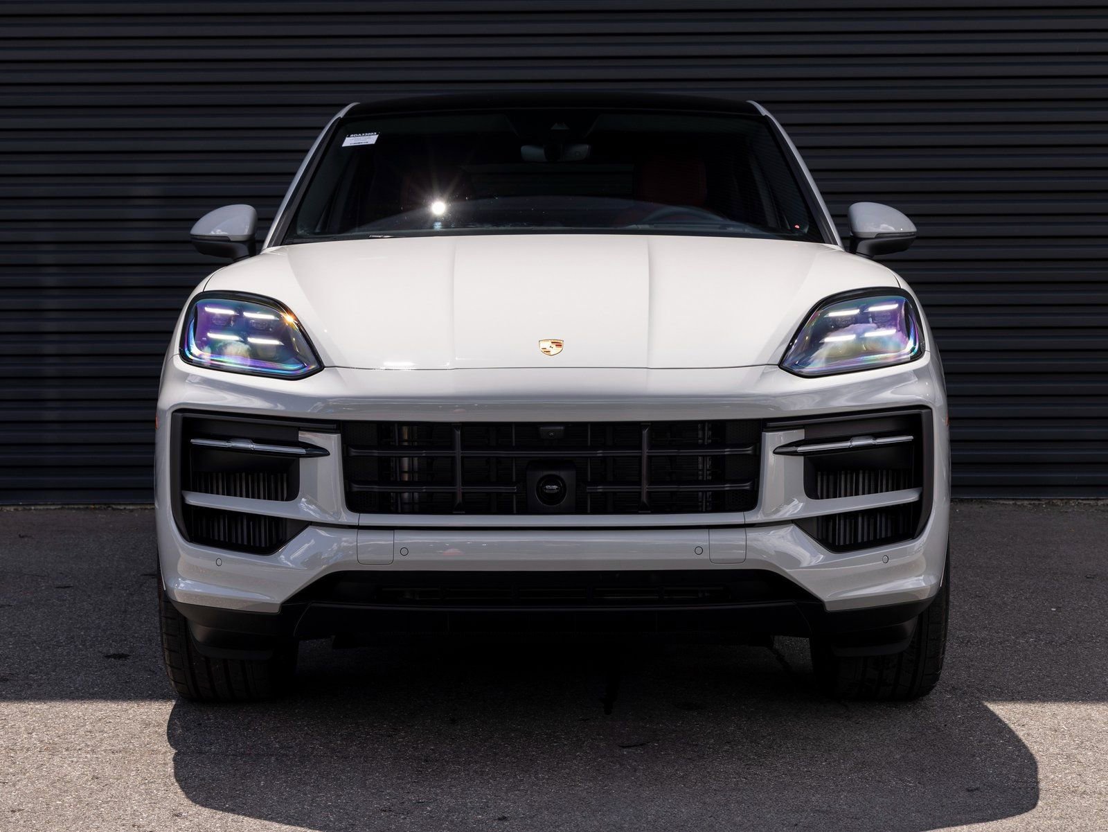 Certified 2025 Porsche Cayenne Coupe image 7