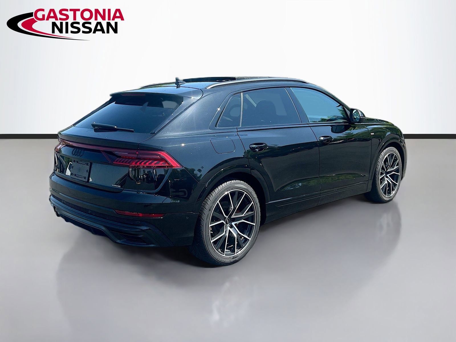 Used 2022 Audi Q8 Prestige image 10