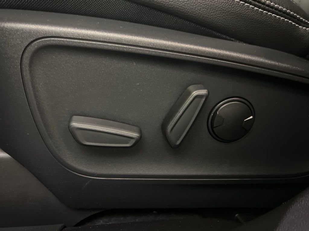 New 2026 Ford Escape Base w/ PHEV Premium Package image 28