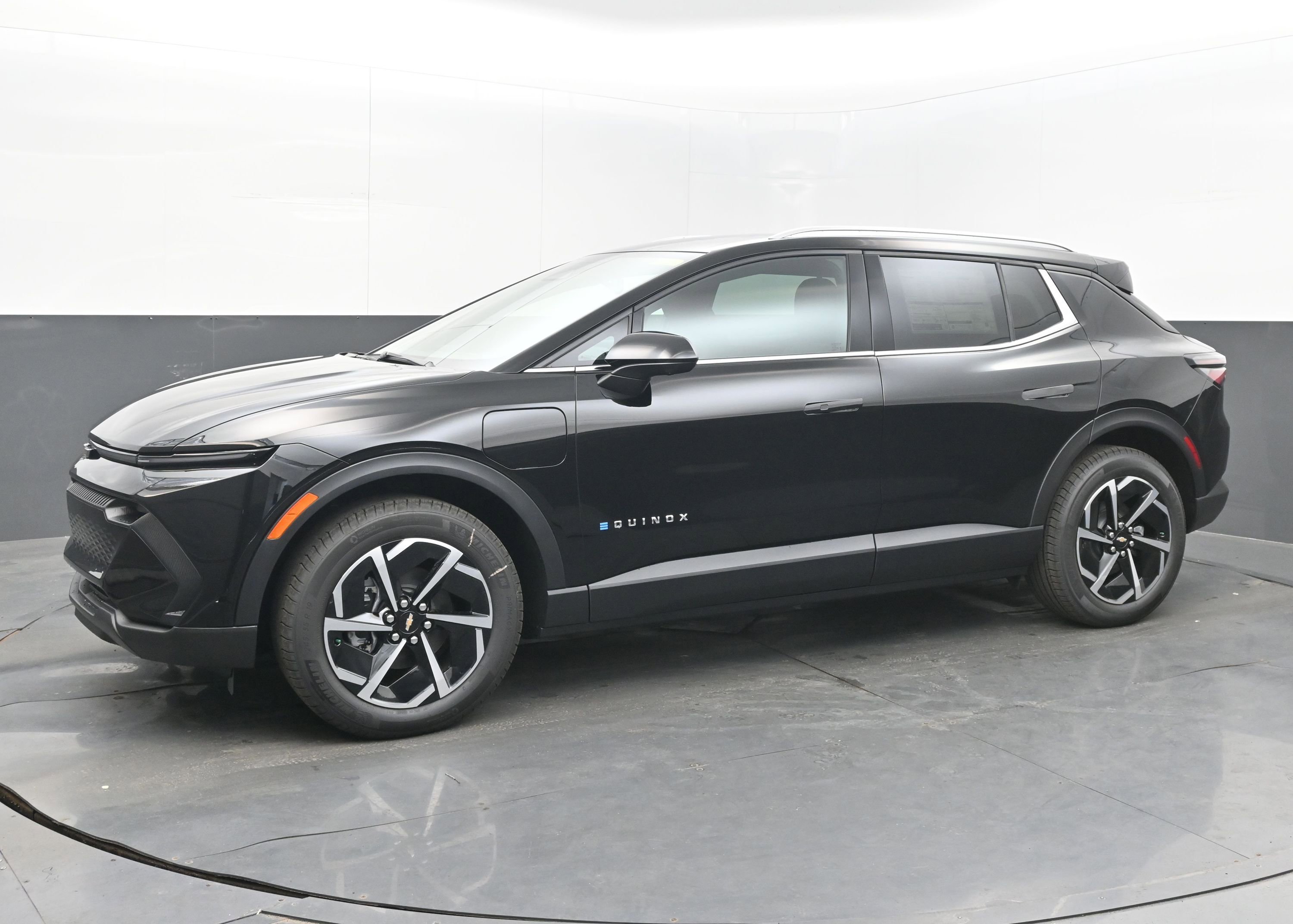 New 2026 Chevrolet Equinox EV LT image 5