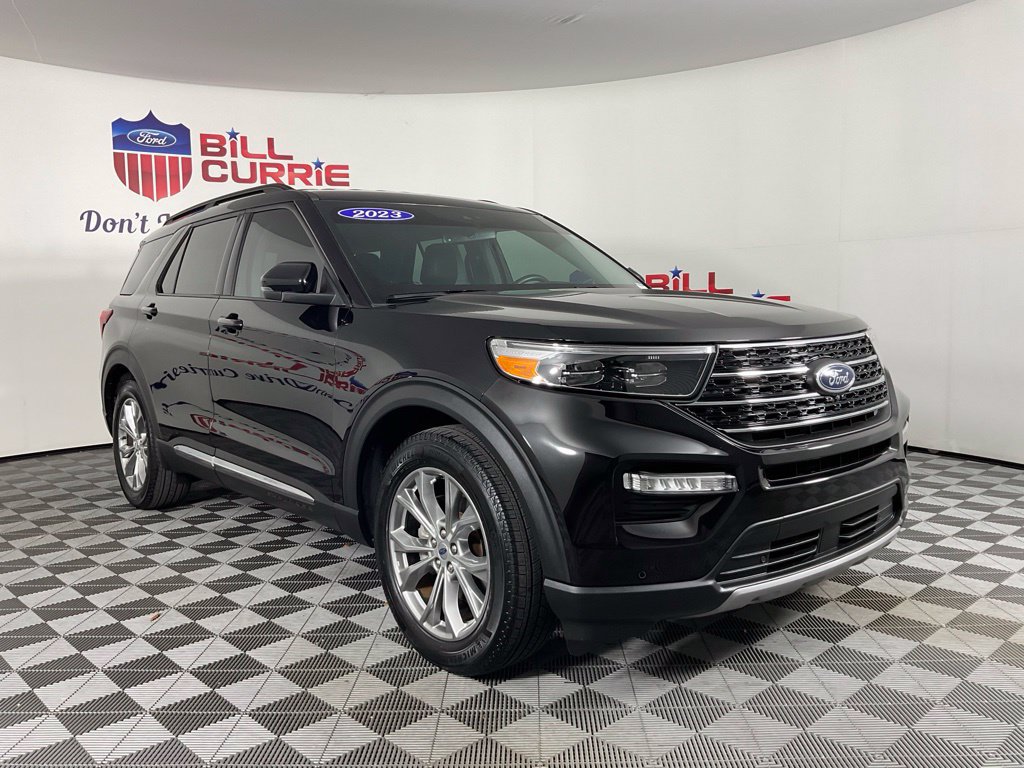 Used 2023 Ford Explorer XLT w/ Equipment Group 202A RWD image 1