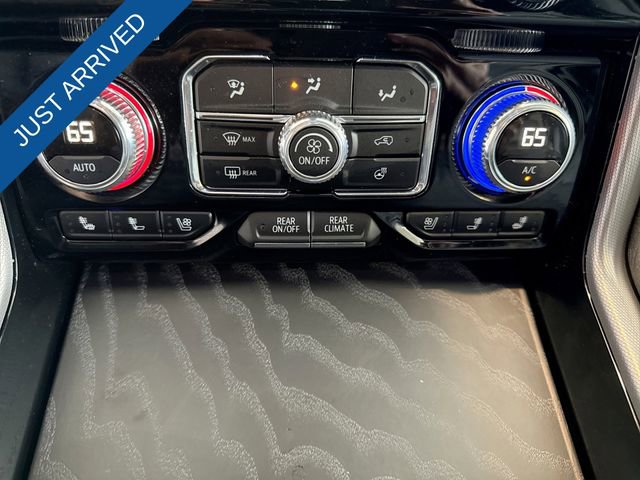 Used 2024 GMC Yukon Denali w/ Advanced Technology Package image 19