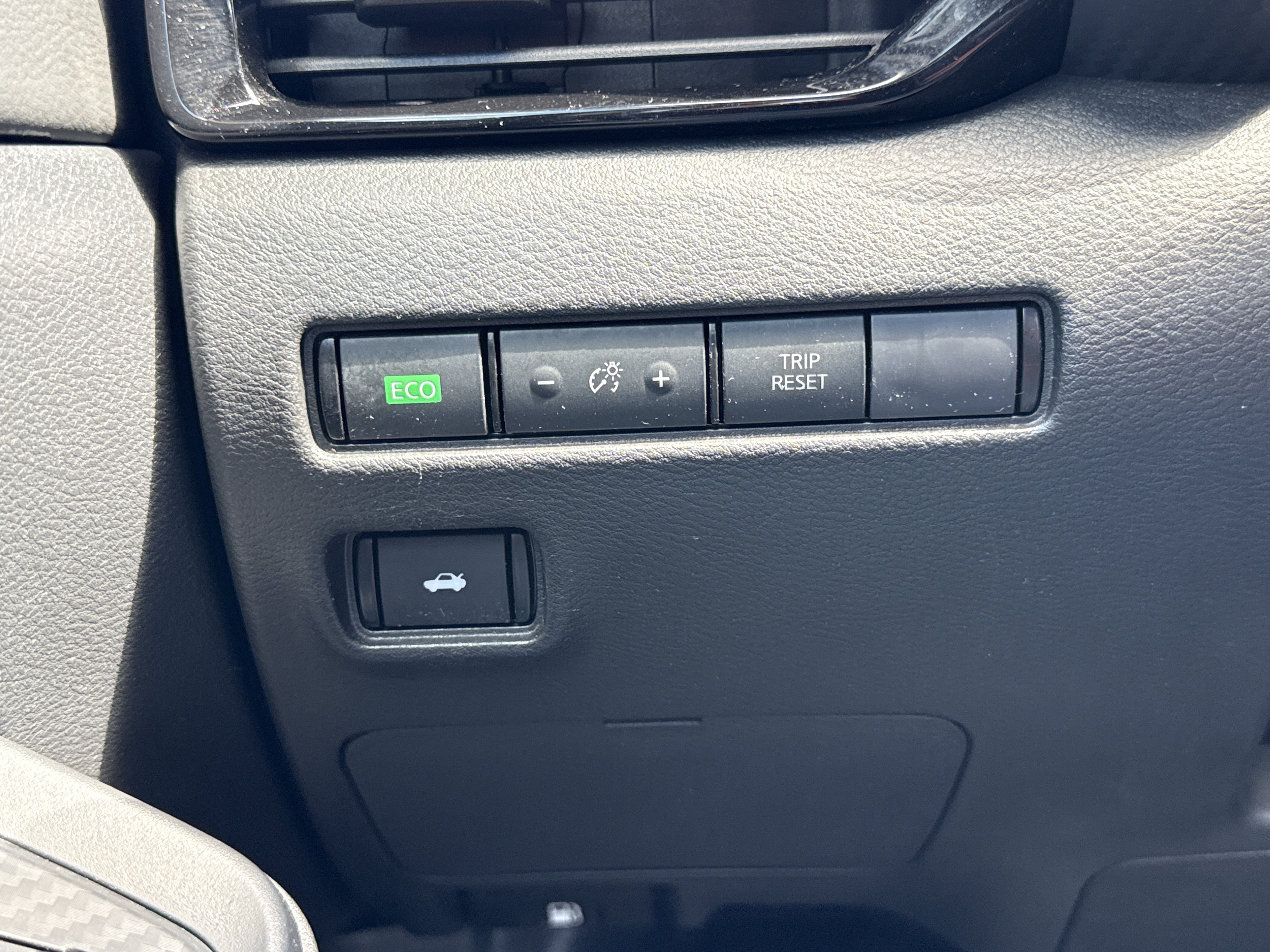 Used 2023 Nissan Sentra SV w/ All-Weather Package FWD image 27