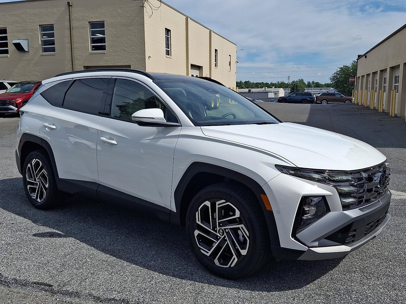 New 2026 Hyundai Tucson Limited AWD/4WD image 2