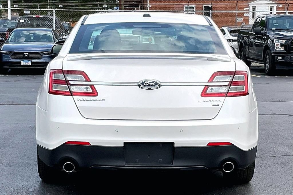 Used 2019 Ford Taurus Limited AWD/4WD image 3