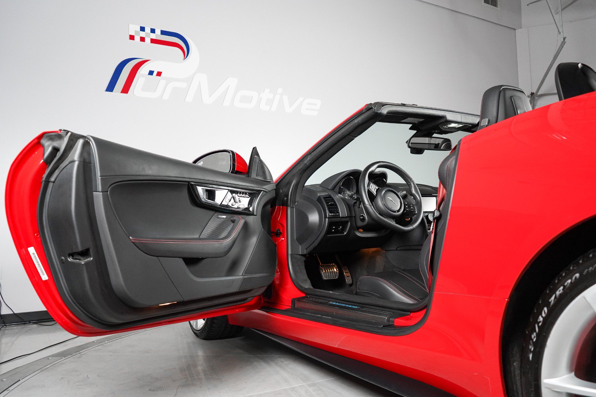 Used 2014 Jaguar F-TYPE S RWD image 48