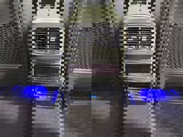 Certified 2025 Mercedes-Benz GLS 450 4MATIC image 37