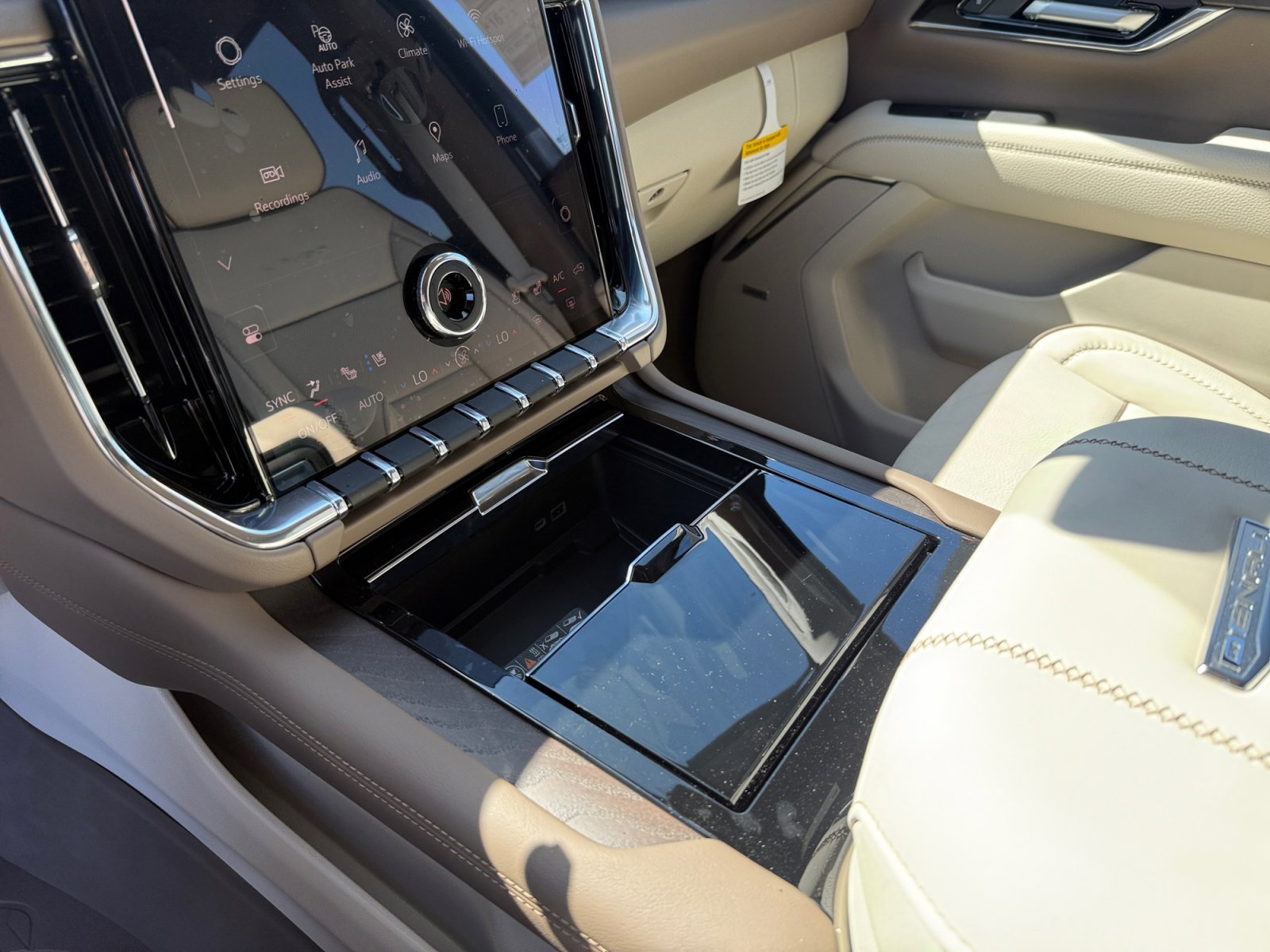 New 2026 GMC Yukon XL Denali w/ Sun & Power Step Package image 13