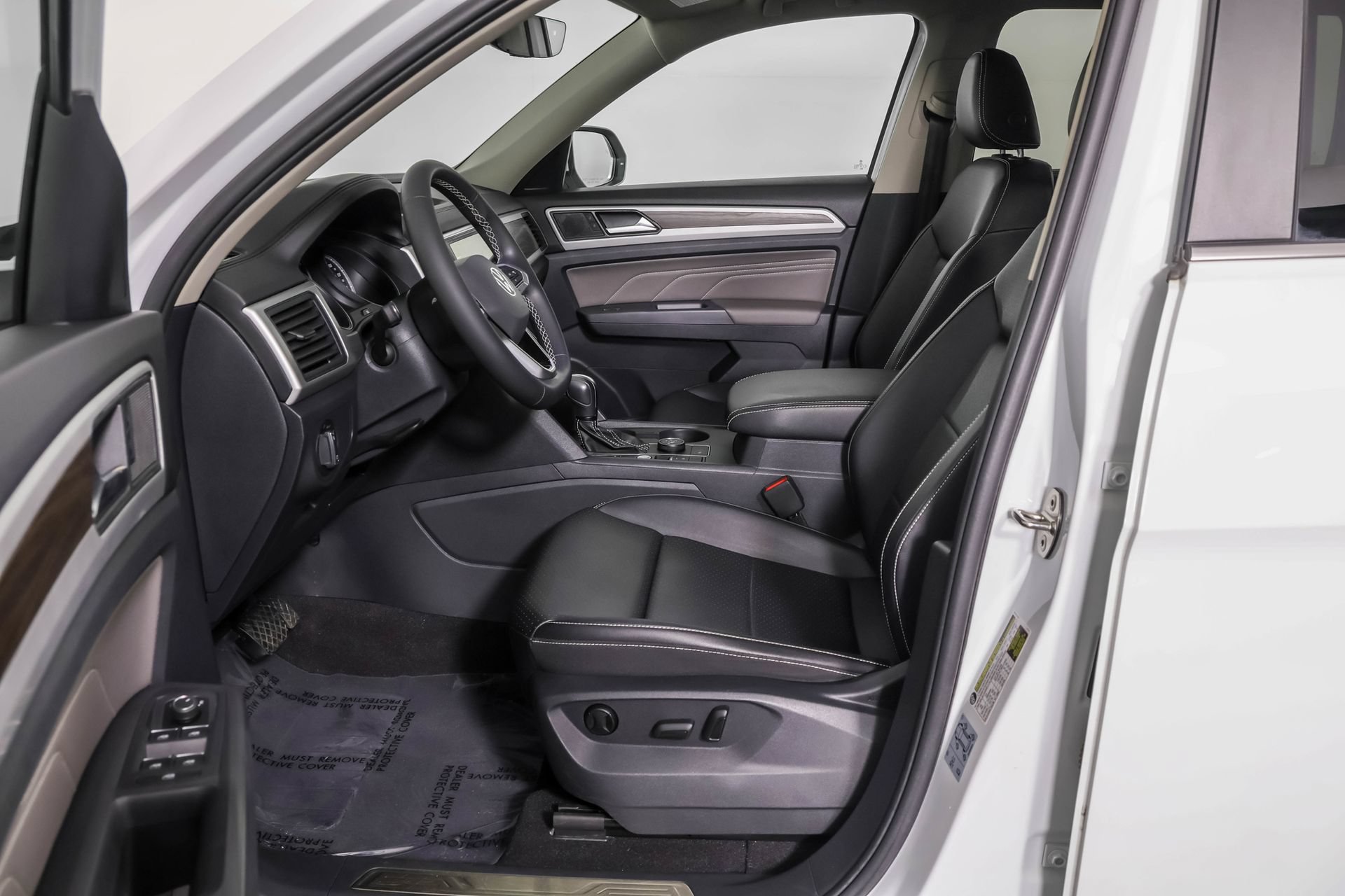 Used 2021 Volkswagen Atlas SE AWD/4WD image 6