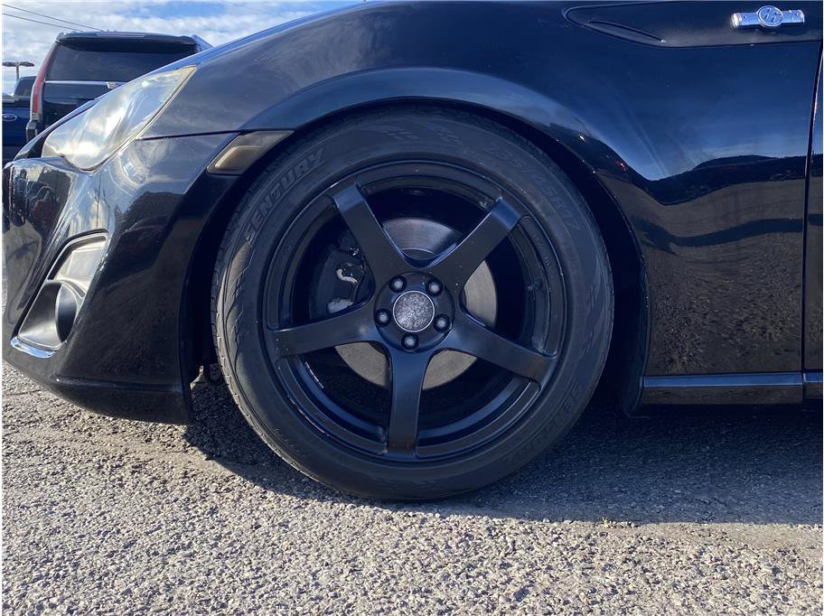 Used 2013 Scion FR-S image 9