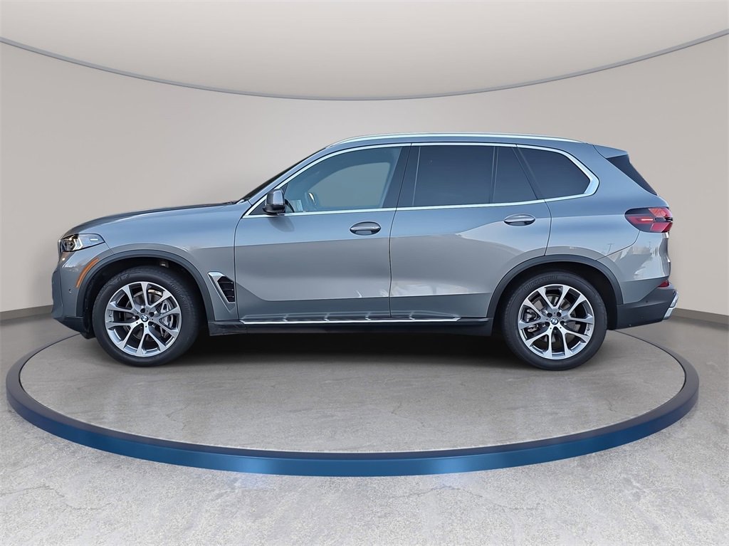 Used 2025 BMW X5 xDrive40i w/ Climate Comfort Package image 9