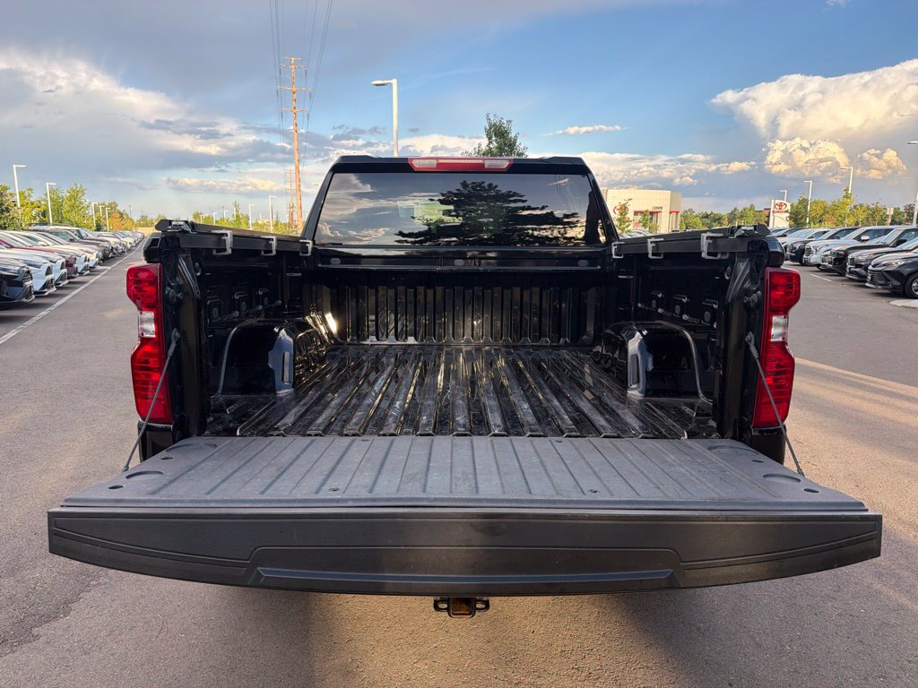 Used 2022 Chevrolet Silverado 1500 LT AWD/4WD image 16