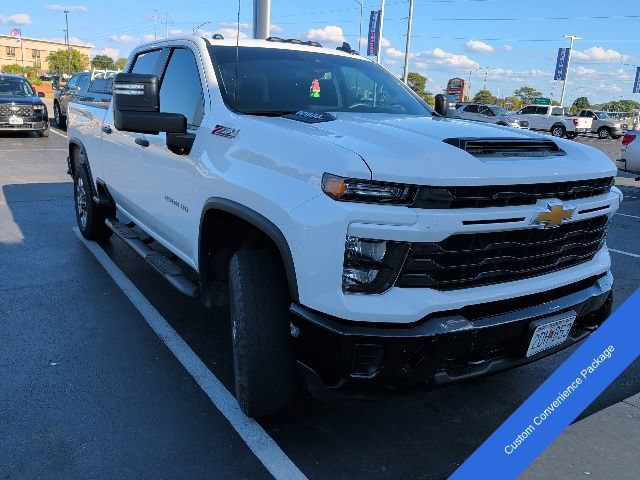 Used 2024 Chevrolet Silverado 2500 Custom w/ Custom Value Package AWD/4WD image 3