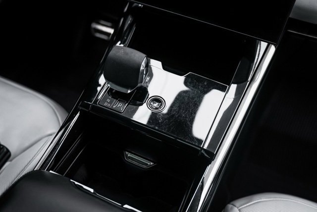 Used 2024 Land Rover Range Rover Sport Dynamic SE image 19