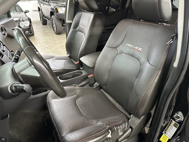 Used 2011 Nissan Xterra PRO-4X w/ Pro-4x Leather Pkg AWD/4WD image 25