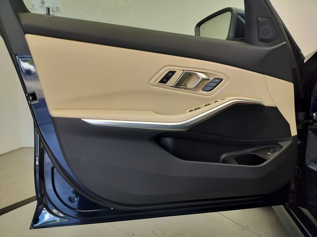 New 2026 BMW 330i Sedan w/ Convenience Package RWD image 6