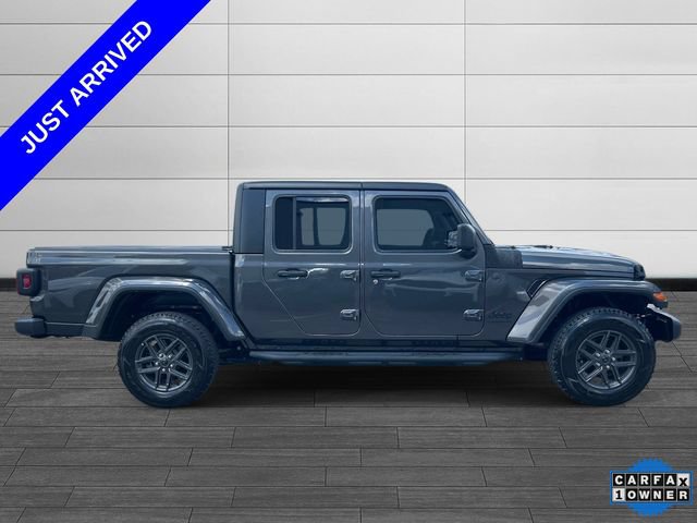 Used 2024 Jeep Gladiator Sport AWD/4WD image 3