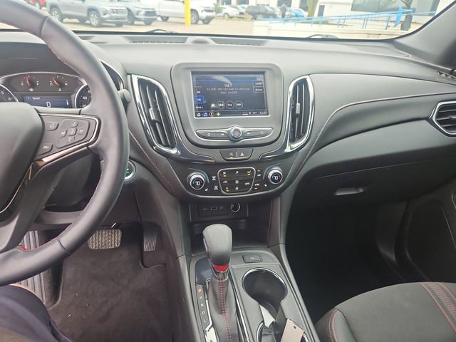 Used 2023 Chevrolet Equinox RS FWD image 17