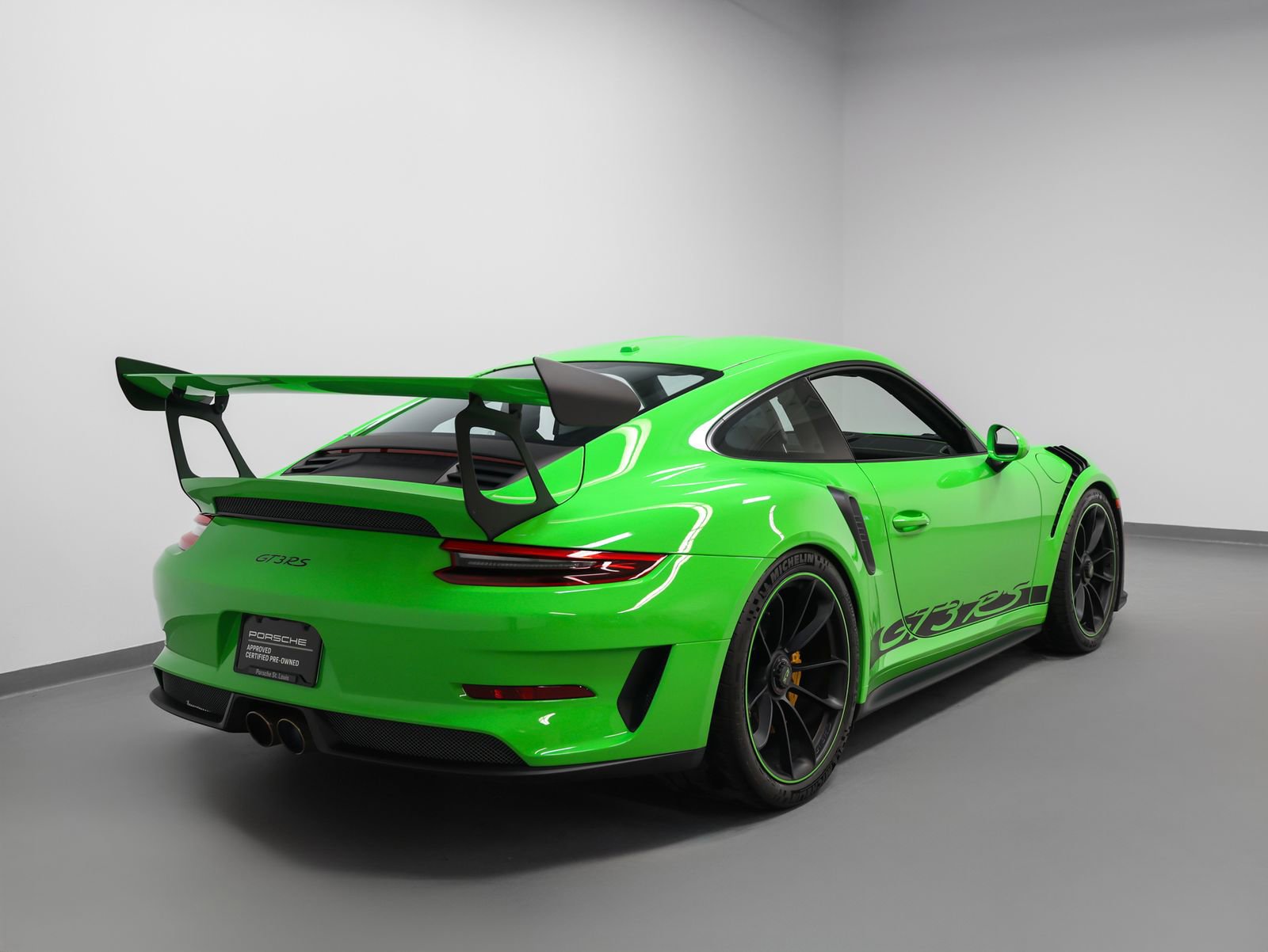Certified 2019 Porsche 911 GT3 RS RWD image 12